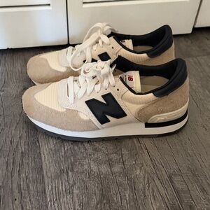 New Balance 990 made in USA Men's Tan and Black Sneakers